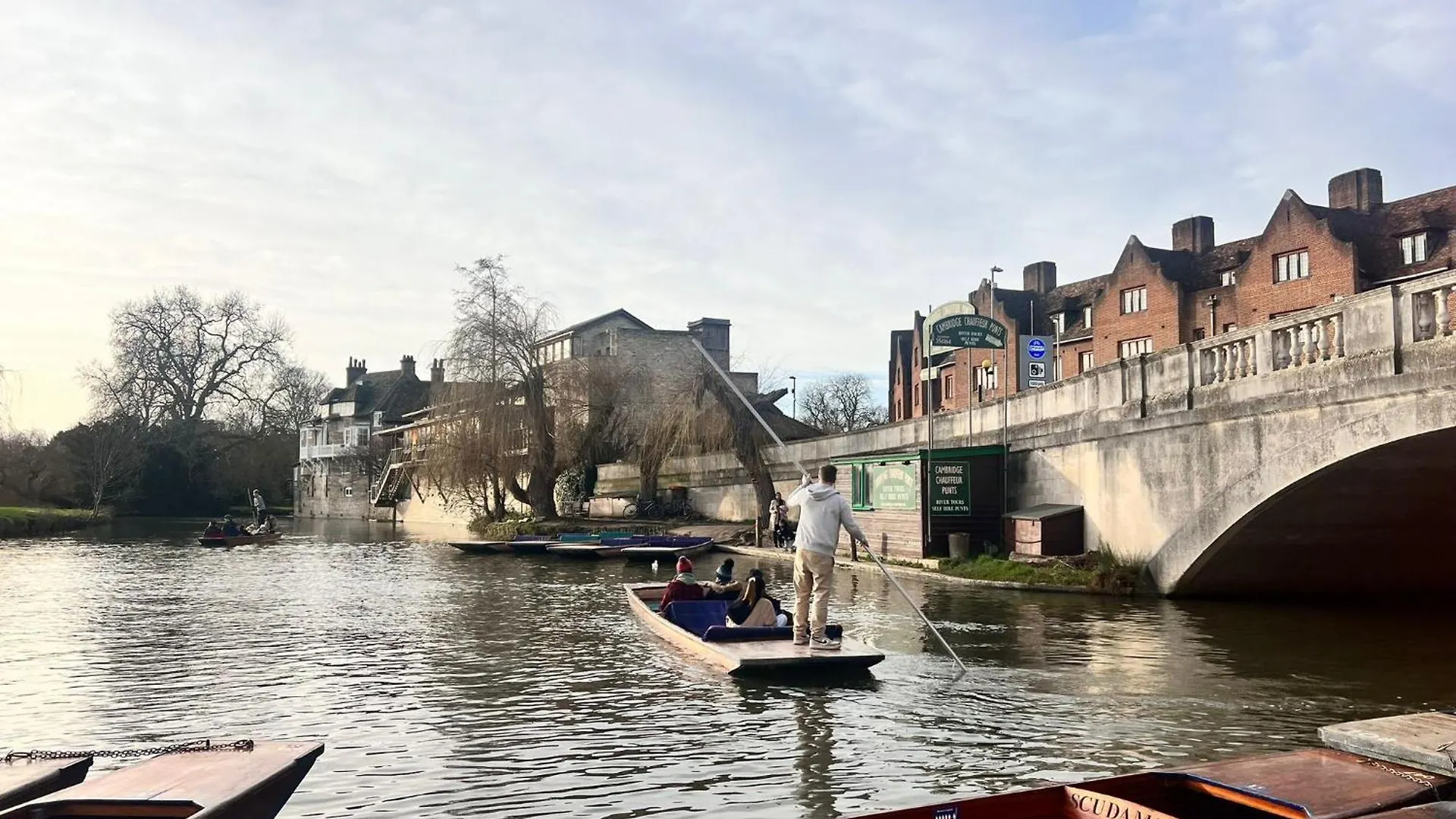 Brand New 2 Bedroom Apartment With Wi-Fi Sleeps 4 - Tanzanite Cambridge  United Kingdom